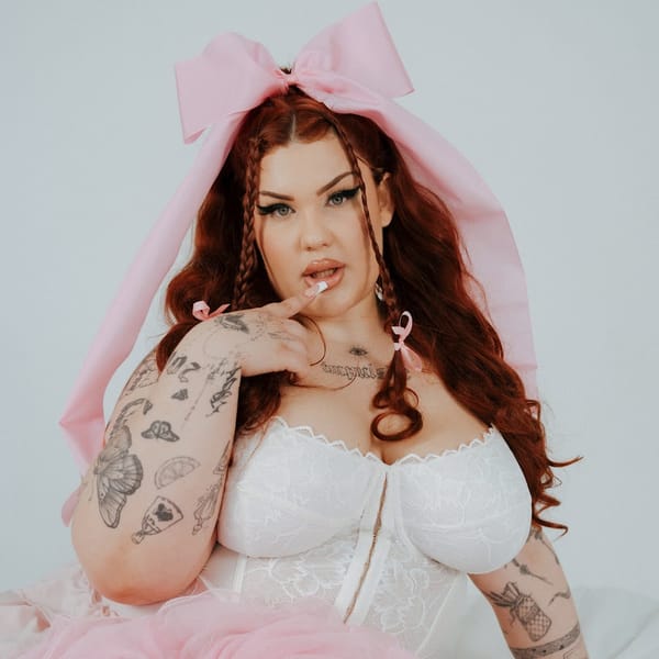 SugarDenny dostala od Woltu jídlo zadarmo. Přibrala na 150 kilo.